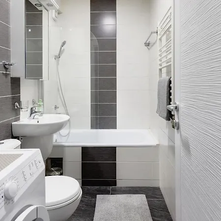 Enna - New And Cosy With Private Parking *