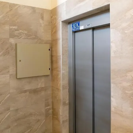 Enna - New And Cosy With Private Parking Apartment *