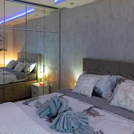 Enna - New And Cosy With Private Parking Novi Sad