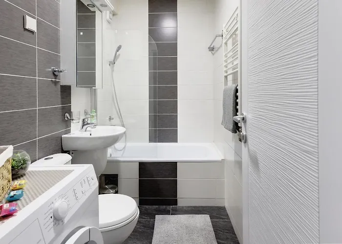 Enna - New And Cosy With Private Parking *