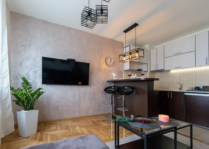 Enna - New And Cosy With Private Parking Novi Sad