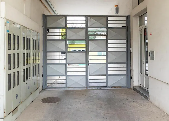 Enna - New And Cosy With Private Parking * Novi Sad