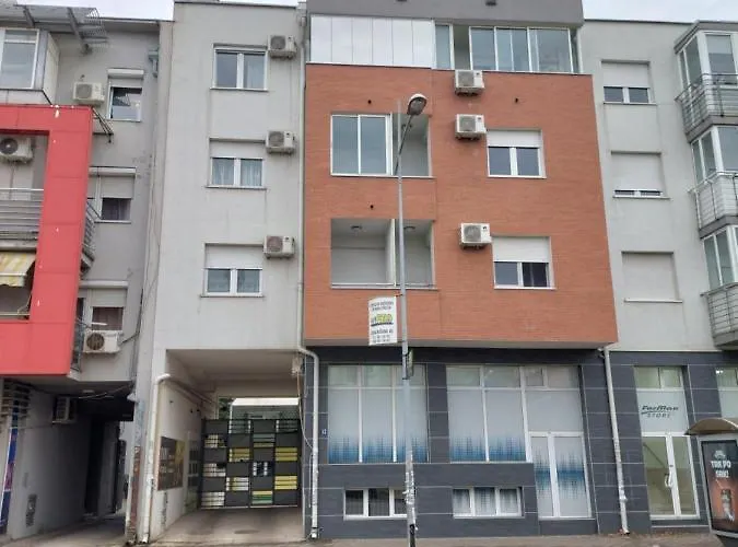 Enna - New And Cosy With Private Parking *